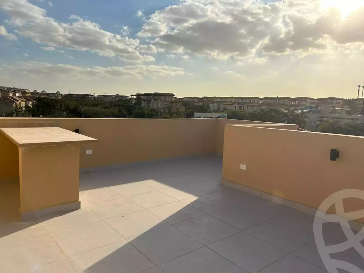 https://aqarmap.com.eg/ar/listing/5624212-for-sale-cairo-new-cairo-compounds-hyde-park