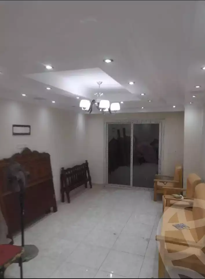 https://aqarmap.com.eg/en/listing/5625819-for-sale-cairo-mokattam-compounds-kmbwnd-rwyl-jrdnz