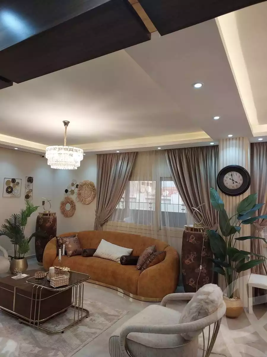 https://aqarmap.com.eg/en/listing/5630004-for-sale-sharqia-zagazig-zagazig-city-tolba-awaida-st