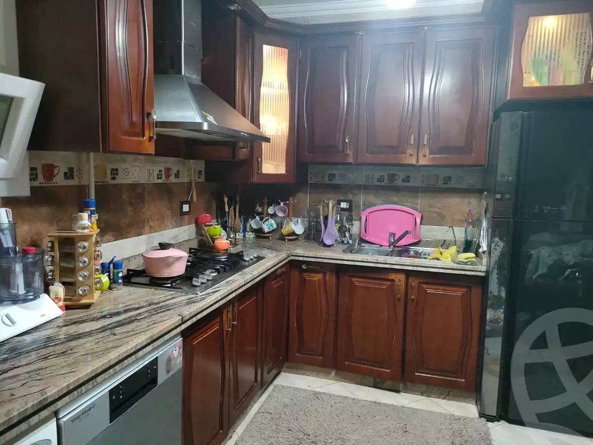 https://aqarmap.com.eg/ar/listing/5635967-for-sale-alexandria-sydy-bshr-sydy-bshr-bhry-shr-mhmwd-l-yswy
