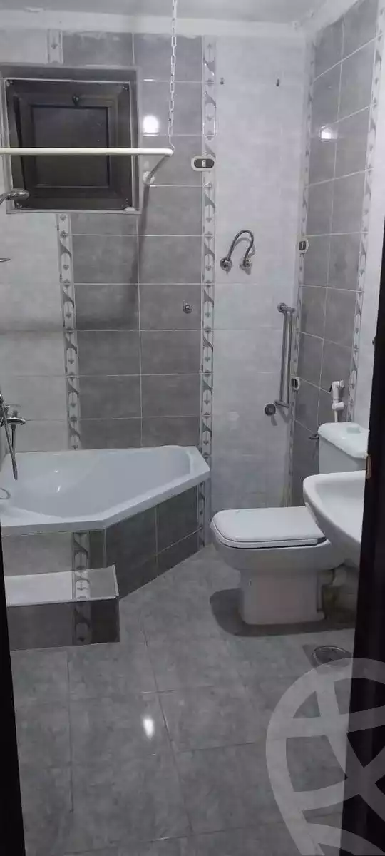 https://aqarmap.com.eg/en/listing/5636078-for-rent-cairo-mokattam-el-hadabah-el-wosta-rd-lmbhth