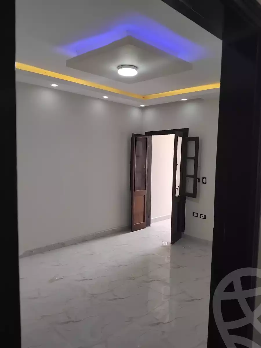 https://aqarmap.com.eg/en/listing/5636956-for-sale-cairo-helwan-hadayek-helwan-nile-corniche-st
