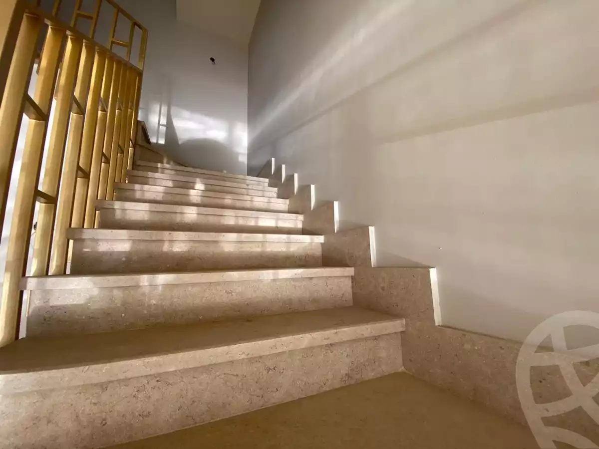https://aqarmap.com.eg/en/listing/5638371-for-sale-cairo-el-sheikh-zayed-city-compounds-atrio