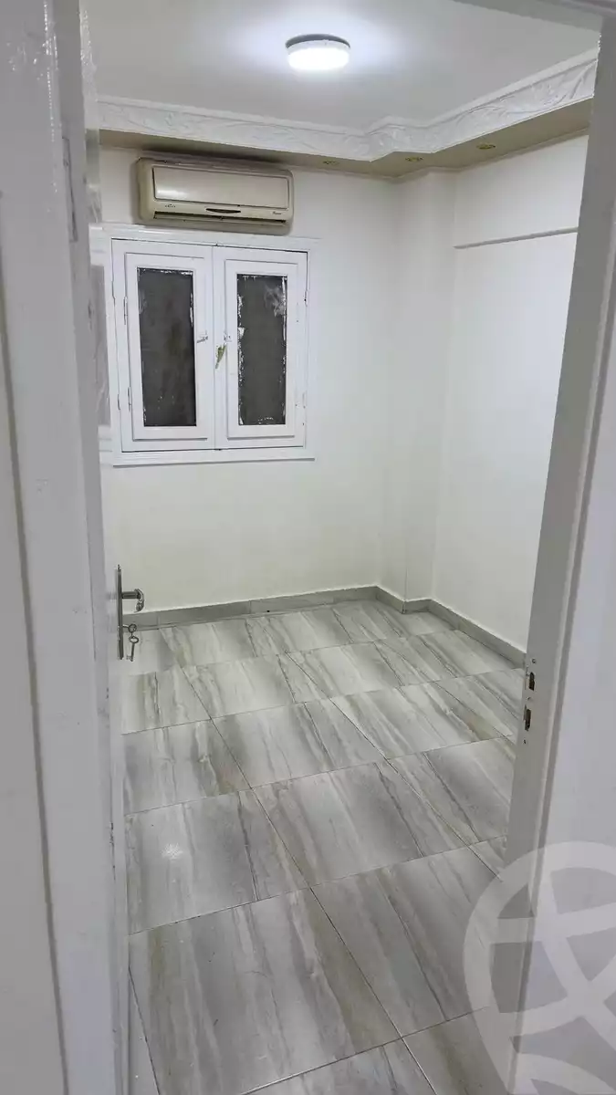 https://aqarmap.com.eg/ar/listing/5638777-for-rent-cairo-6th-of-october-el-ahyaa-neighborhood-3rd-al-hay-al-thalith-st