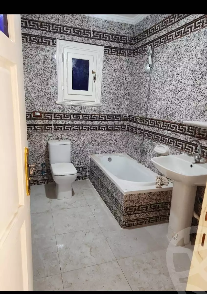 https://aqarmap.com.eg/ar/listing/5640171-for-sale-alexandria-l-jmy-lbytsh-el-hanafeya-st