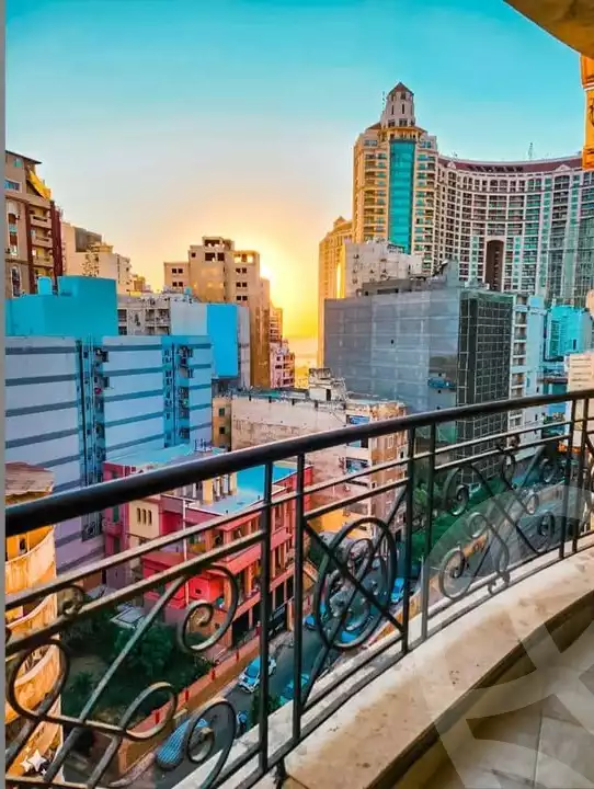 https://aqarmap.com.eg/ar/listing/5642085-for-sale-alexandria-ganaklis