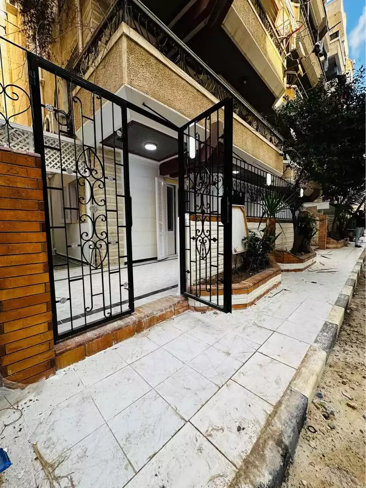https://aqarmap.com.eg/en/listing/5644504-for-sale-alexandria-l-jmy-shataa-el-nakheel