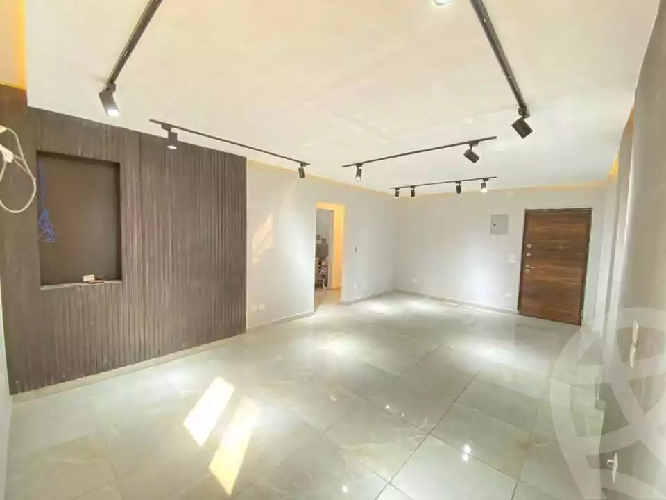 https://aqarmap.com.eg/ar/listing/5645743-for-sale-cairo-mokattam-el-hadabah-el-wosta-compounds-florenta