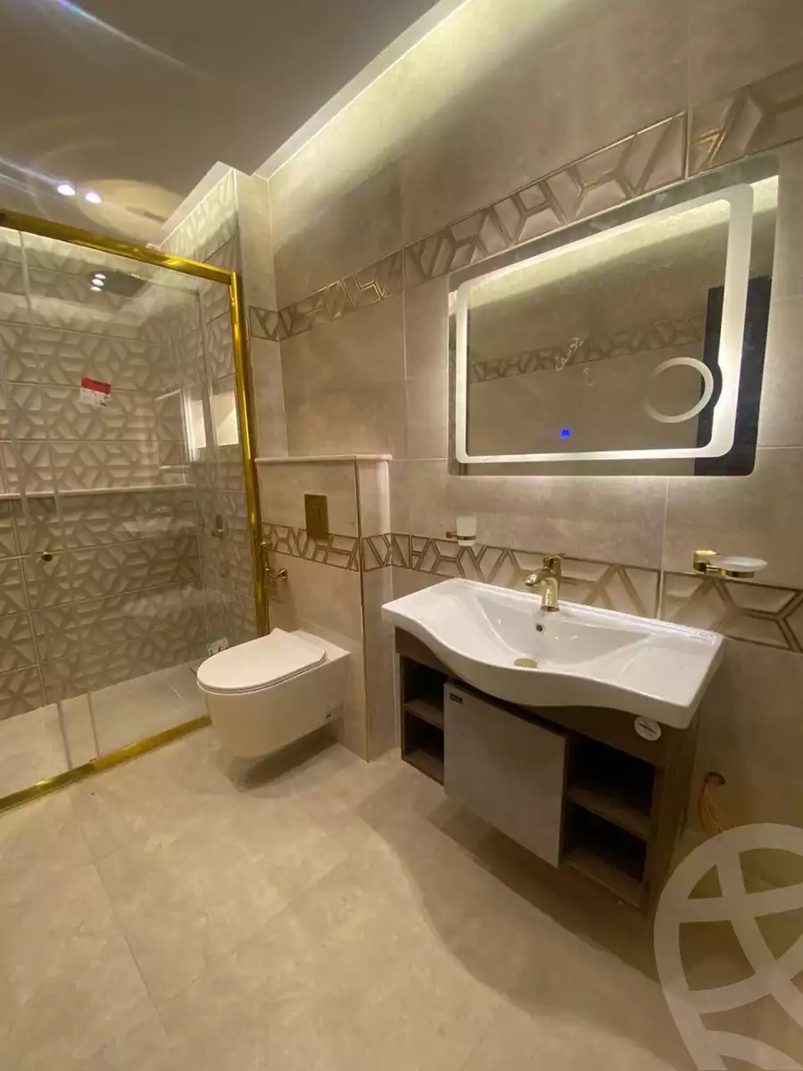 https://aqarmap.com.eg/ar/listing/5569204-for-rent-cairo-new-cairo-compounds-mountain-view-hyde-park
