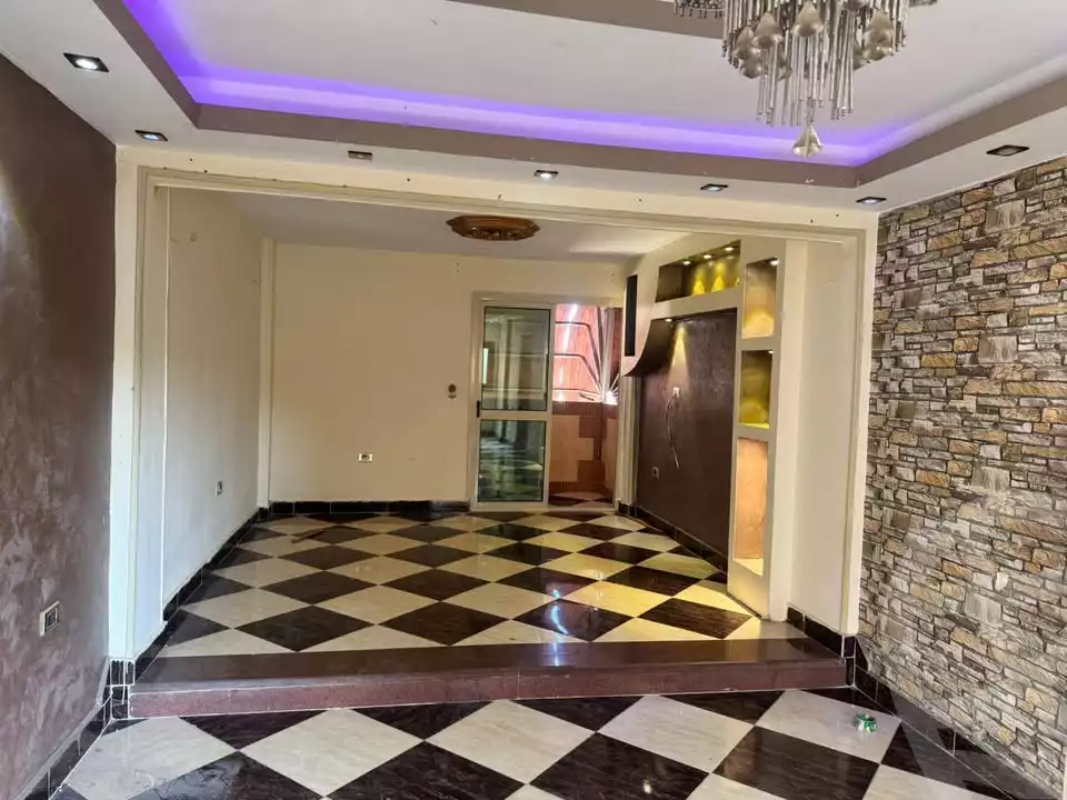 https://aqarmap.com.eg/en/listing/5645776-for-sale-cairo-mokattam-lhdb-l-ly-mskn-lzlzl