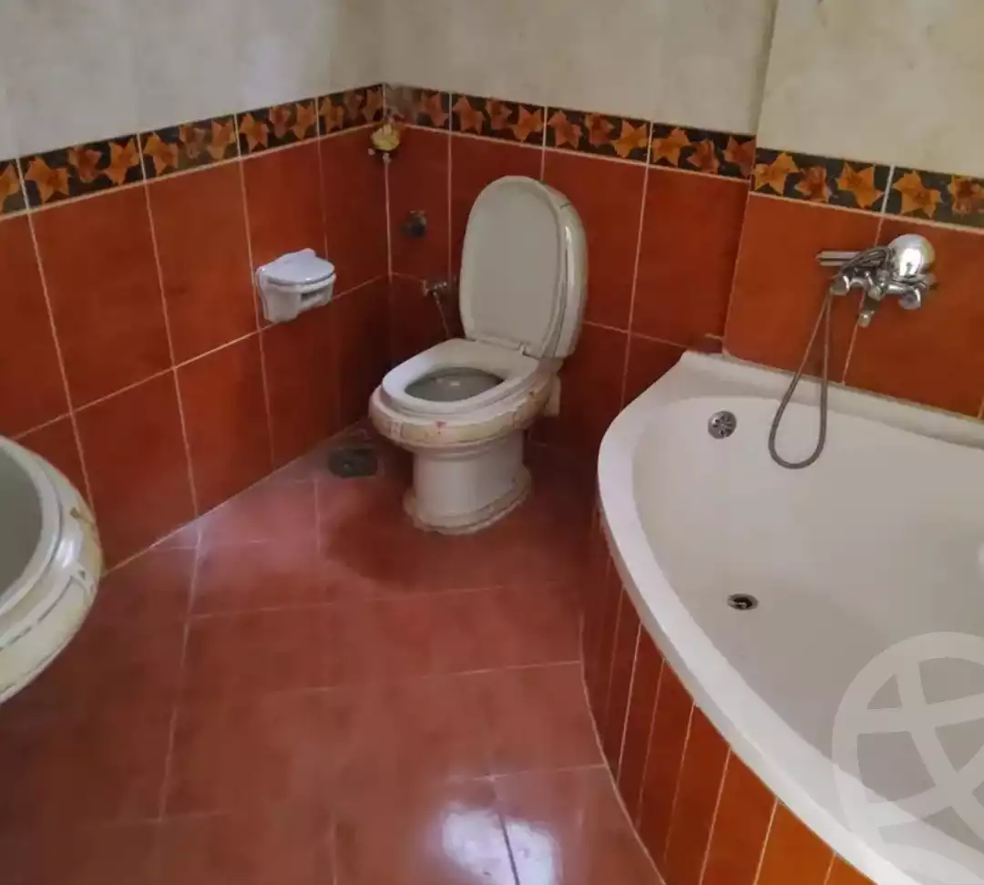https://aqarmap.com.eg/en/listing/5645961-for-sale-alexandria-ganaklis-shr-mrtdy-bsh