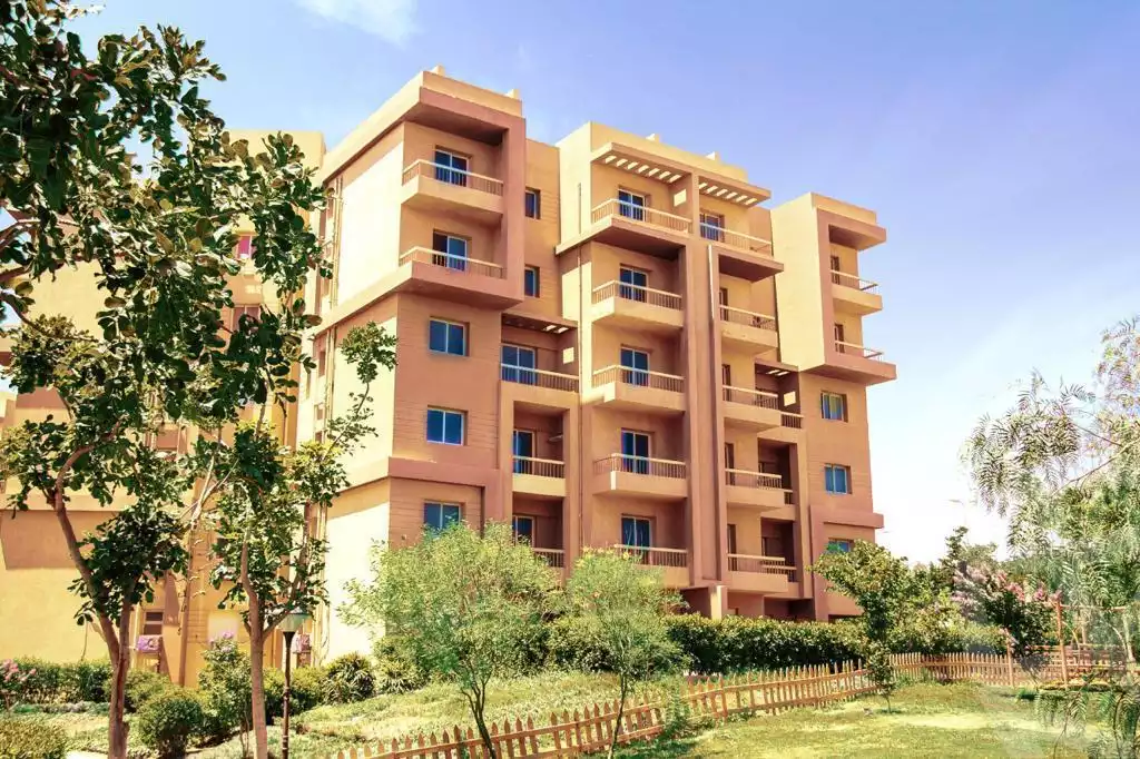 https://aqarmap.com.eg/en/listing/5646669-for-sale-cairo-6th-of-october-hadaeq-october-kmbwnd-fy-hdyq-ktwbr-ashgar-city