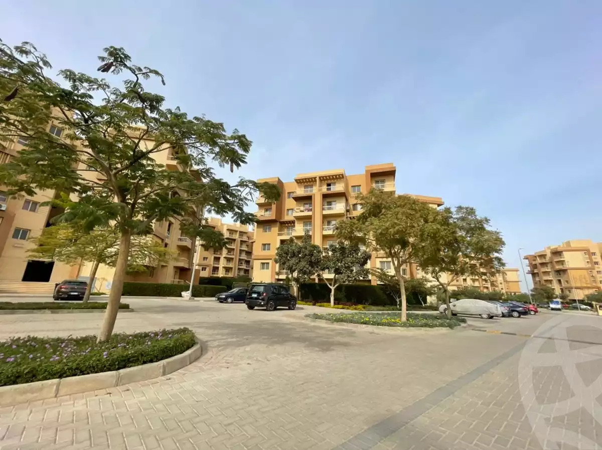 https://aqarmap.com.eg/ar/listing/5646716-for-sale-cairo-6th-of-october-hadaeq-october-kmbwnd-fy-hdyq-ktwbr-ashgar-city