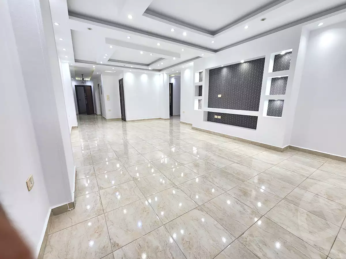 https://aqarmap.com.eg/ar/listing/5602454-for-rent-cairo-nasr-city-9th-zone-ahmed-el-zomor-st