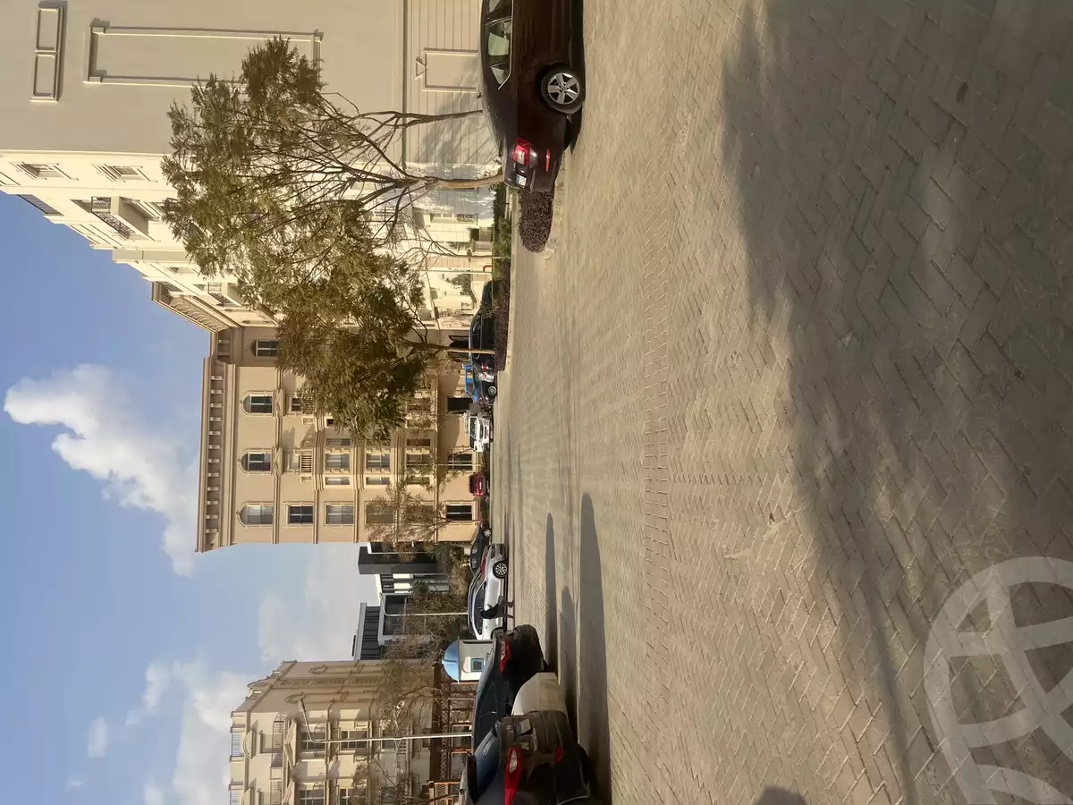 https://aqarmap.com.eg/en/listing/5969460-for-rent-cairo-new-cairo-compounds-hyde-park-centre-ville-hyde-park