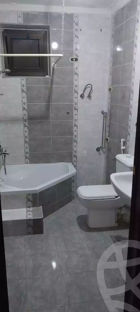 https://aqarmap.com.eg/en/listing/5651918-for-rent-cairo-mokattam-el-hadabah-el-wosta-rd-lmbhth