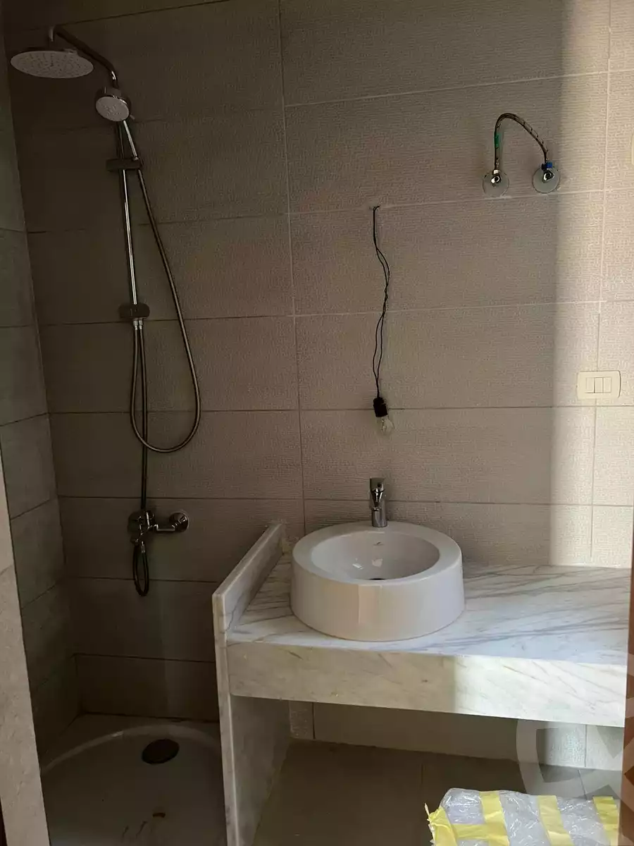 https://aqarmap.com.eg/ar/listing/5655389-for-rent-cairo-new-cairo-compounds-el-patio-oro