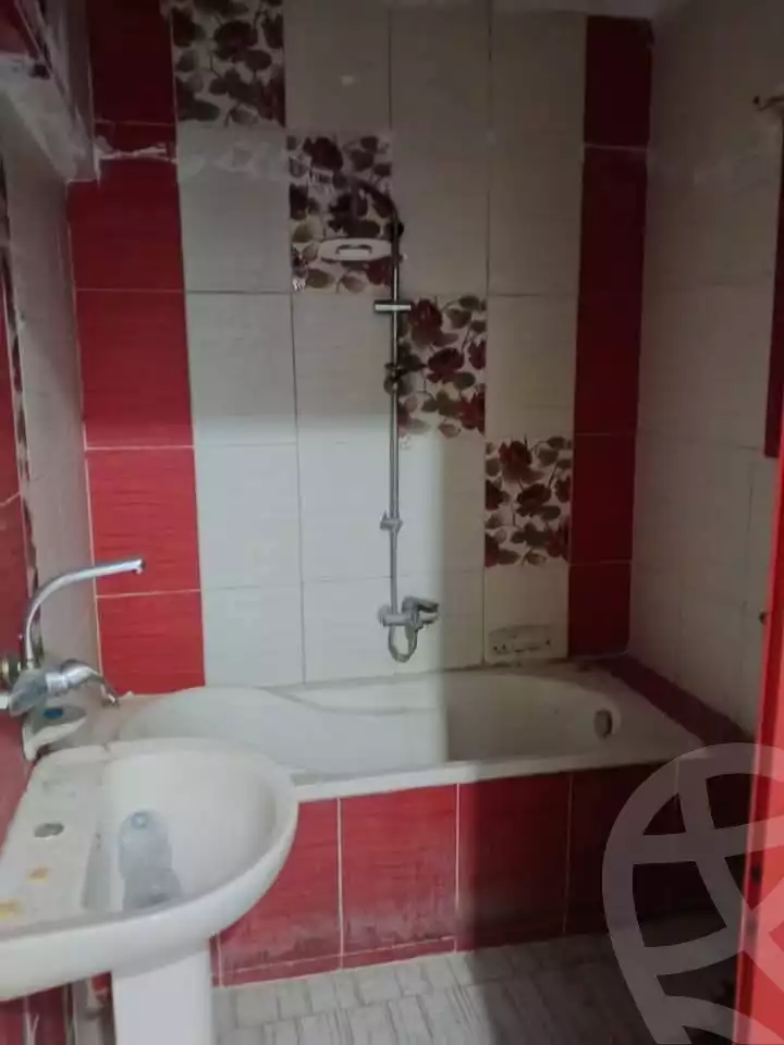 https://aqarmap.com.eg/ar/listing/5655999-for-sale-alexandria-l-jmy-l-jmy-lbhry
