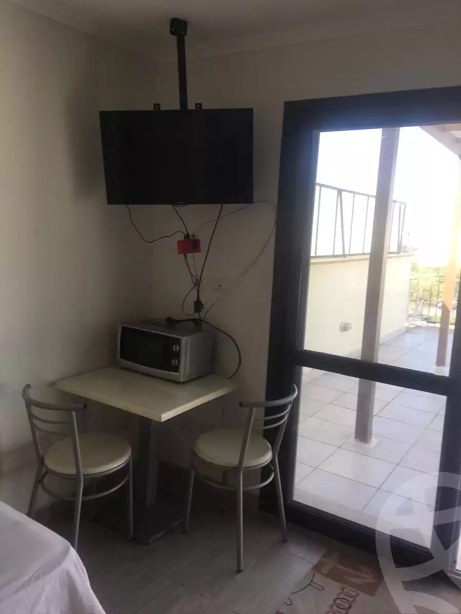 https://aqarmap.com.eg/en/listing/5657420-for-rent-cairo-el-sheikh-zayed-city-compounds-kmbwnd-wyst-twn-swdyk