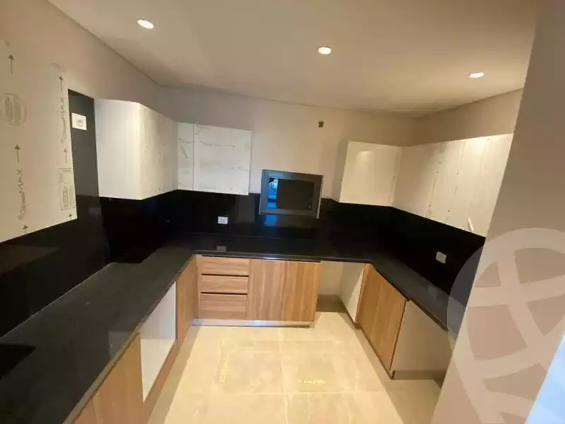 https://aqarmap.com.eg/en/listing/5657839-for-sale-cairo-el-sheikh-zayed-city-compounds-zyd-wr-llttwyr-z-tower