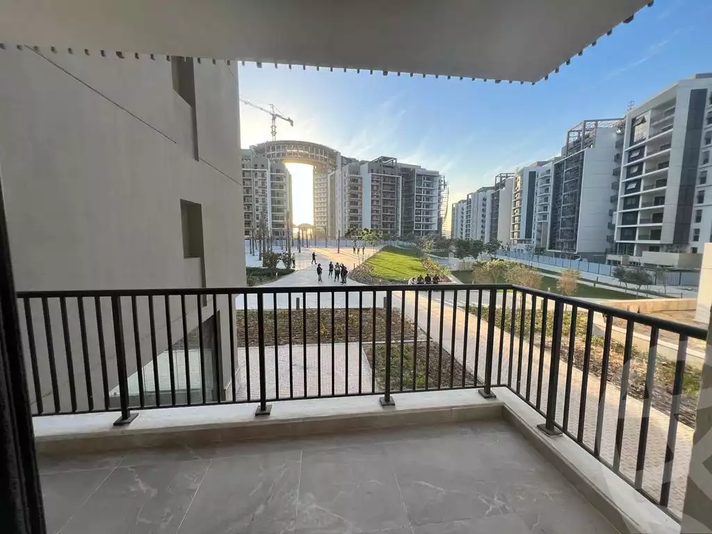 https://aqarmap.com.eg/en/listing/5657839-for-sale-cairo-el-sheikh-zayed-city-compounds-zyd-wr-llttwyr-z-tower