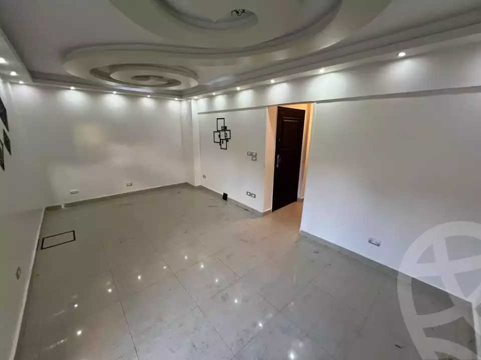 https://aqarmap.com.eg/en/listing/5659178-for-sale-alexandria-zezenia-ibrahim-el-attar-st