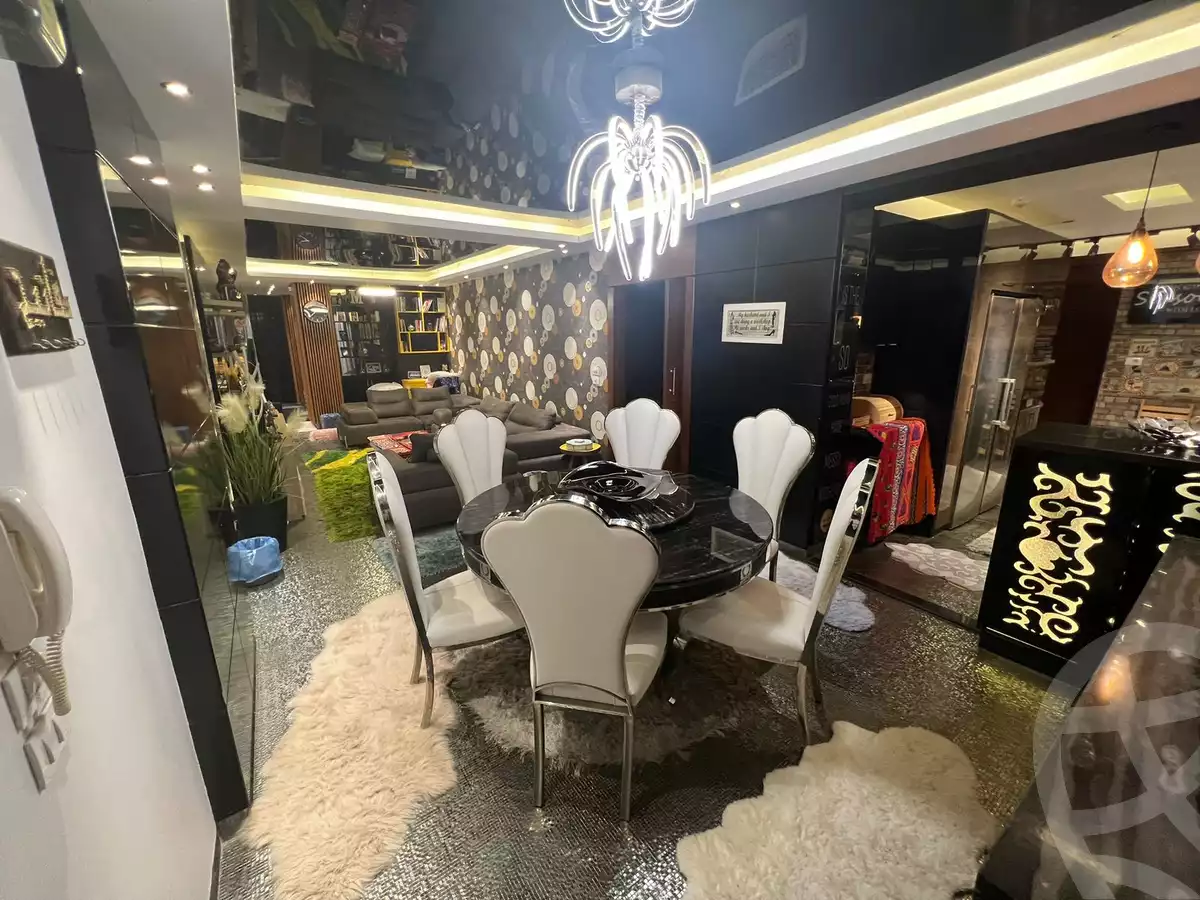 https://aqarmap.com.eg/ar/listing/5661435-for-sale-cairo-el-sheikh-zayed-city-compounds-kmbwnd-ljwmn