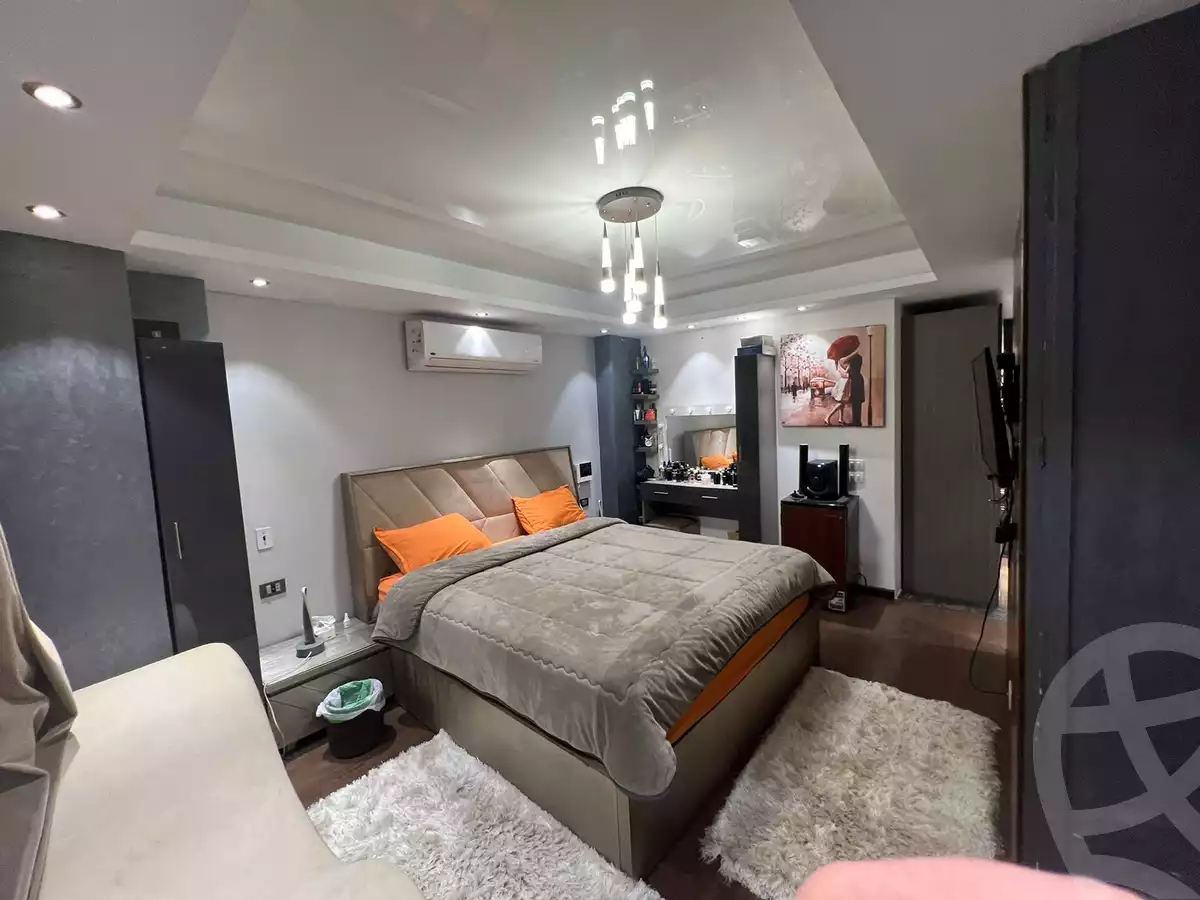 https://aqarmap.com.eg/ar/listing/5661435-for-sale-cairo-el-sheikh-zayed-city-compounds-kmbwnd-ljwmn