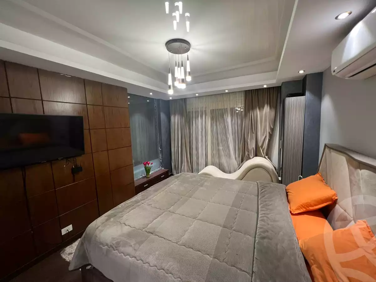 https://aqarmap.com.eg/ar/listing/5661435-for-sale-cairo-el-sheikh-zayed-city-compounds-kmbwnd-ljwmn