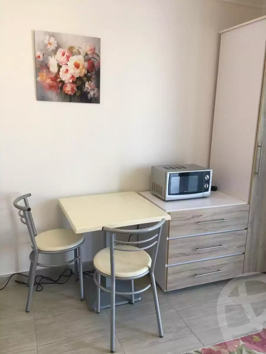 https://aqarmap.com.eg/en/listing/5657420-for-rent-cairo-el-sheikh-zayed-city-compounds-kmbwnd-wyst-twn-swdyk