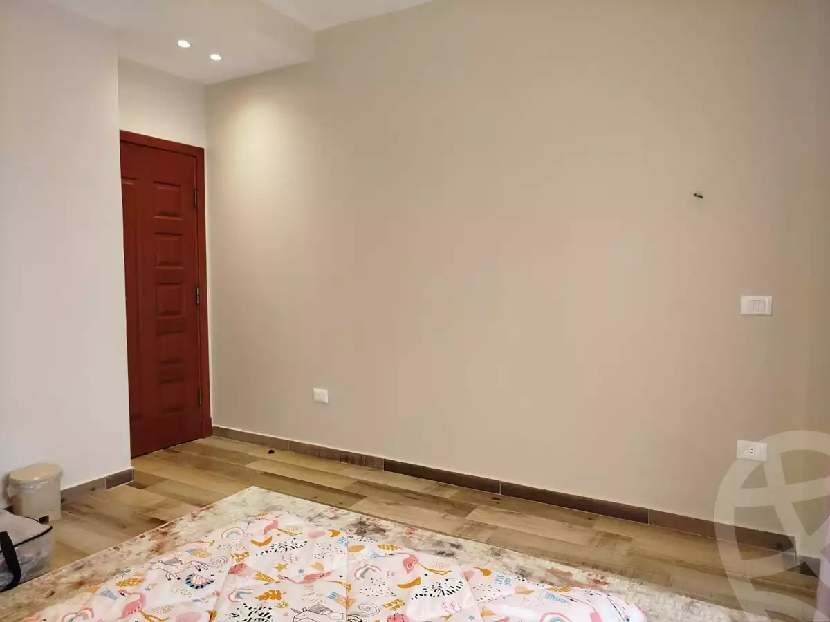 https://aqarmap.com.eg/en/listing/5649033-for-sale-cairo-new-cairo-compounds-kmbwnd-lnkhyl