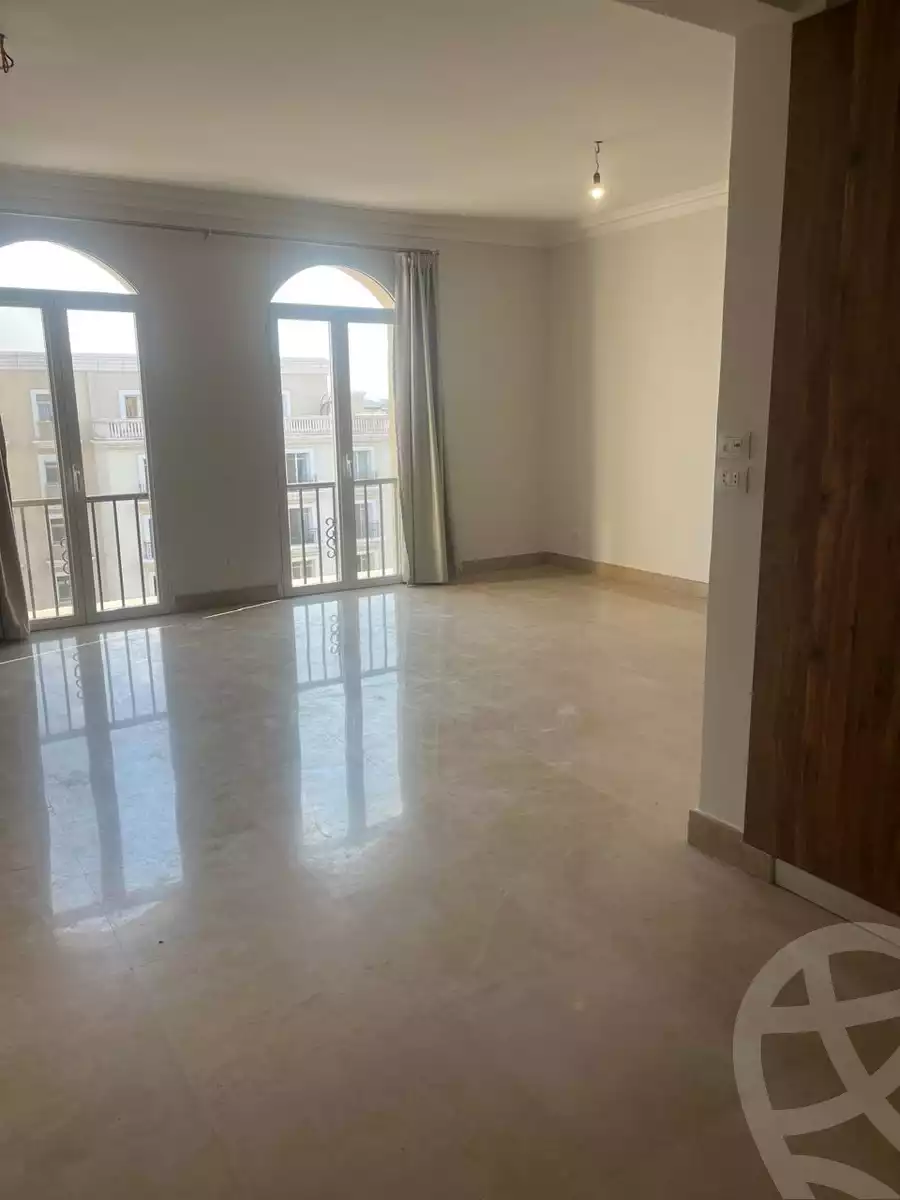 https://aqarmap.com.eg/en/listing/5663502-for-rent-cairo-new-cairo-compounds-hyde-park-centre-ville-hyde-park