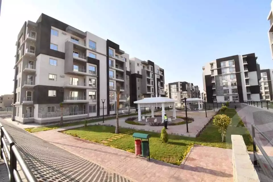https://aqarmap.com.eg/en/listing/5664105-for-sale-cairo-el-sheikh-zayed-city-compounds-dr-msr
