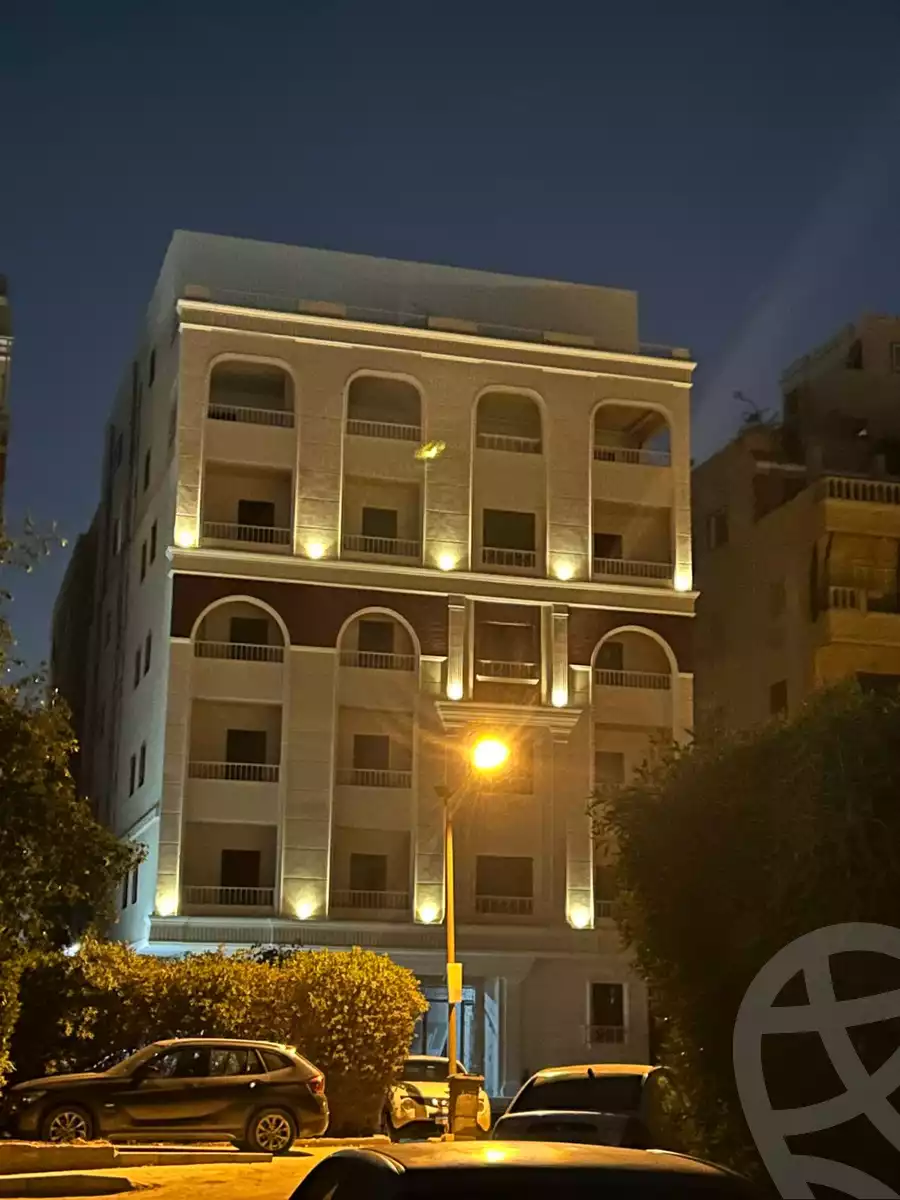 https://aqarmap.com.eg/en/listing/5664578-for-sale-cairo-mokattam-el-hadabah-el-wosta-7th-zone-street-33