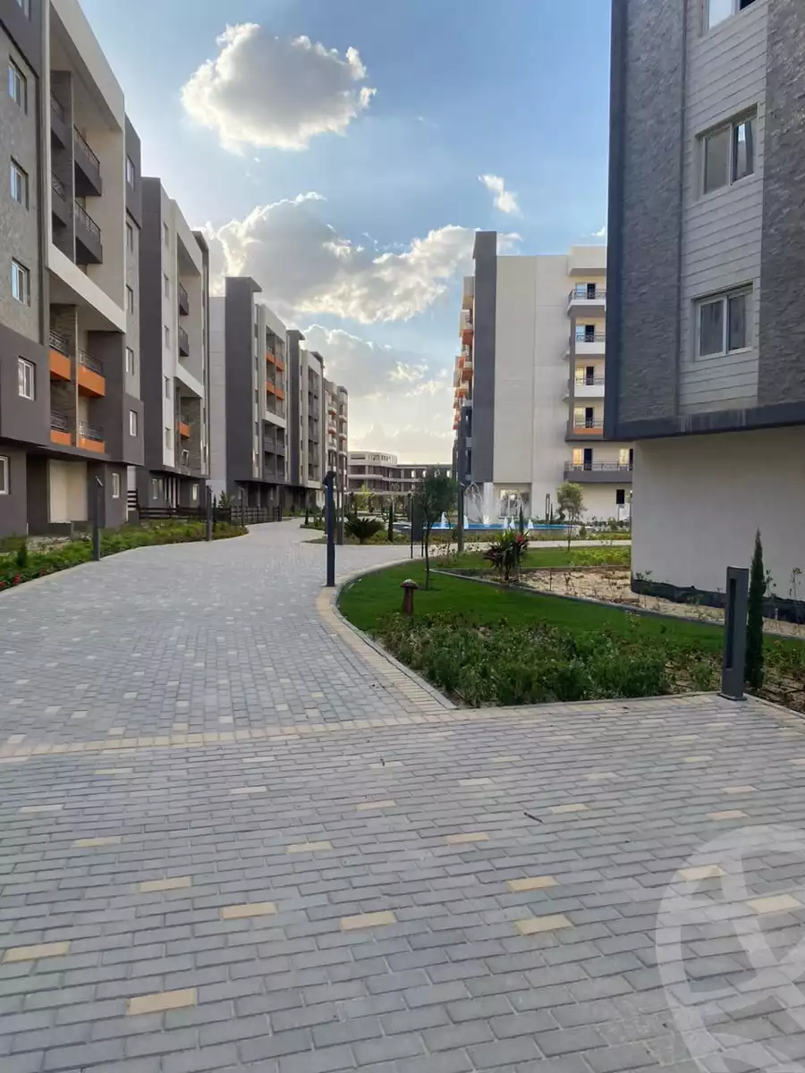 https://aqarmap.com.eg/en/listing/5664772-for-sale-cairo-6th-of-october-hadaeq-october-kmbwnd-fy-hdyq-ktwbr-rock-eden-compound-el-batal-group