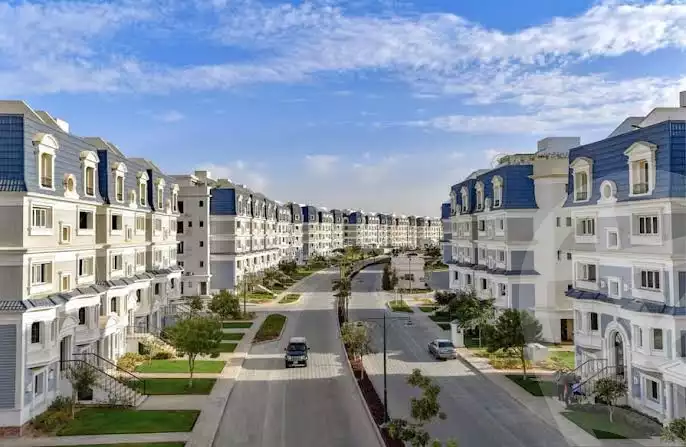 https://aqarmap.com.eg/ar/listing/5665199-for-sale-cairo-new-cairo-compounds-mountain-view1-1-compound