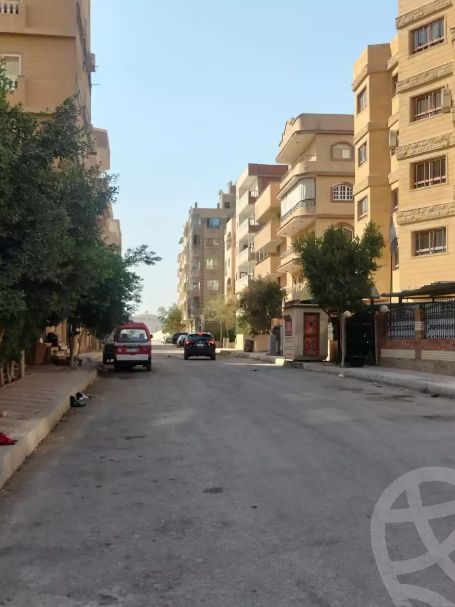 https://aqarmap.com.eg/en/listing/5675743-for-sale-cairo-mokattam-el-hadabah-el-wosta-el-mantaqa-el-rabaa-street-33
