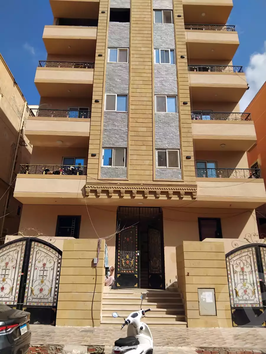 https://aqarmap.com.eg/en/listing/5675942-for-sale-cairo-6th-of-october-el-ahyaa-neighborhood-4th-neighbourhood-1