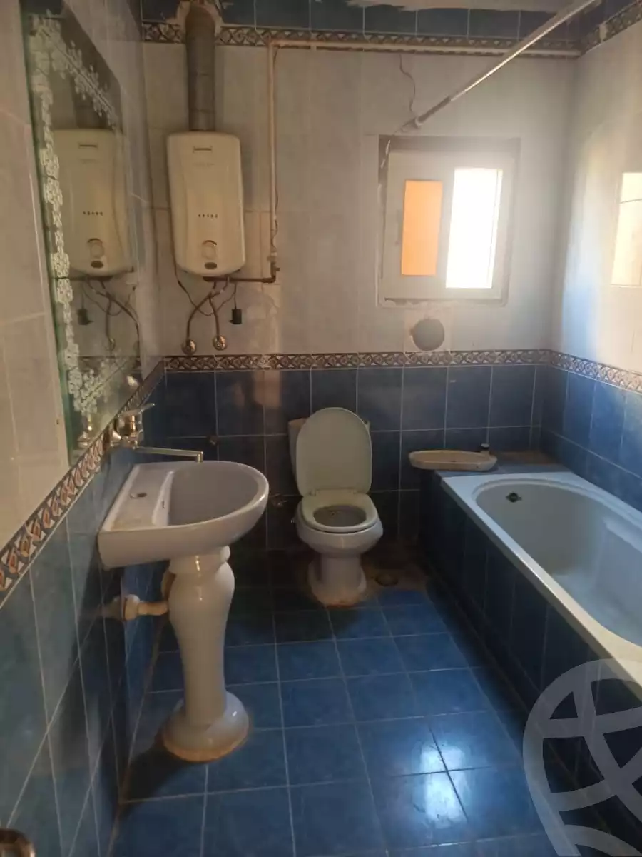 https://aqarmap.com.eg/en/listing/5677613-for-sale-cairo-new-cairo-el-ahyaa-fourth-neighborhood-ahmed-oraby-haroun-al-rasheeed-18-st