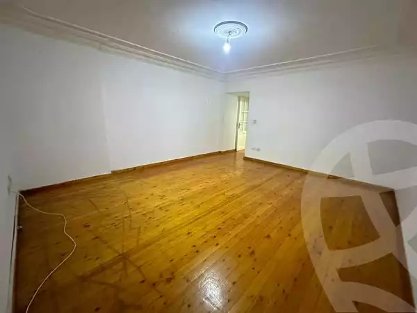 https://aqarmap.com.eg/en/listing/5683218-for-rent-alexandria-ganaklis-shr-mrtdy-bsh