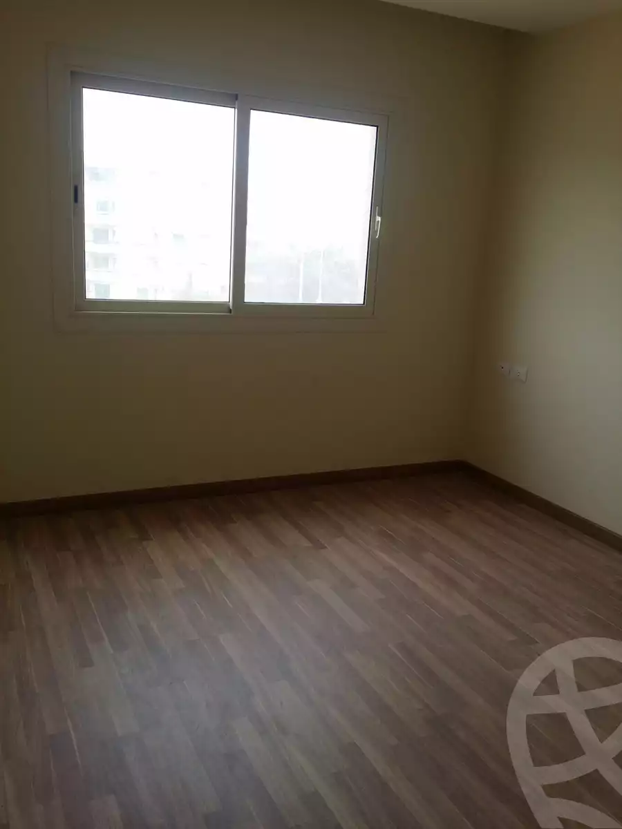 https://aqarmap.com.eg/ar/listing/5686655-for-sale-cairo-el-sheikh-zayed-city-compounds-dh-drys