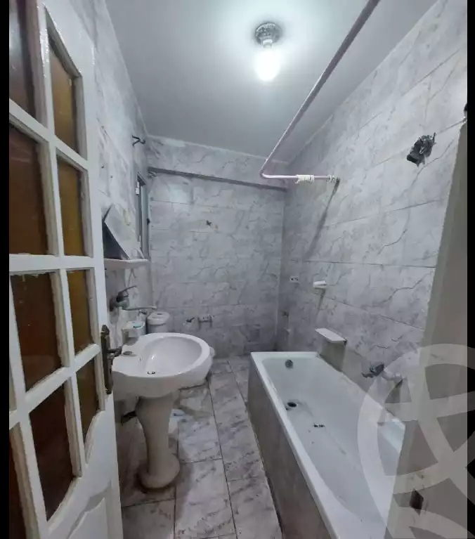 https://aqarmap.com.eg/ar/listing/5695946-for-sale-alexandria-l-jmy-lbytsh-ibrahim-othman-st