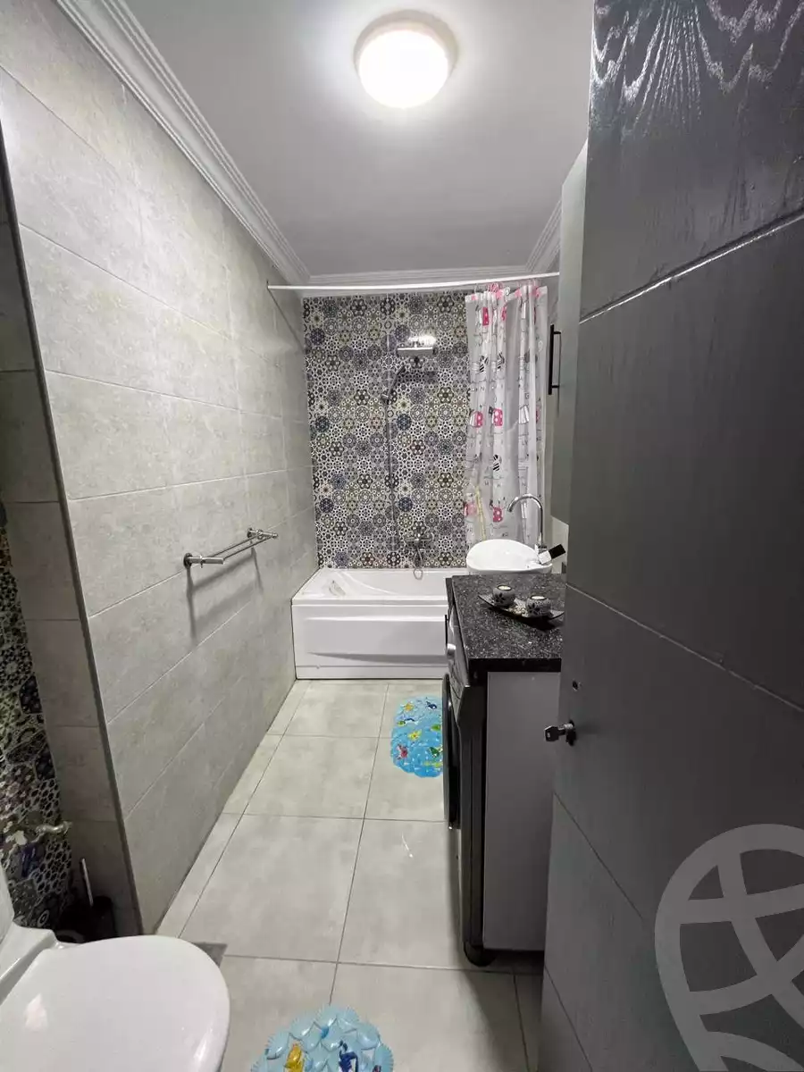 https://aqarmap.com.eg/en/listing/5696647-for-sale-cairo-ain-shams-yn-shms-lgrby-shr-qsr-fhmy