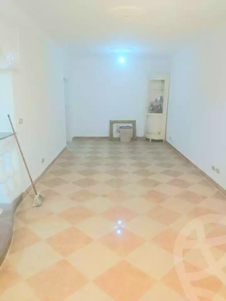 https://aqarmap.com.eg/en/listing/5697444-for-sale-alexandria-ganaklis-el-arwam-church-st