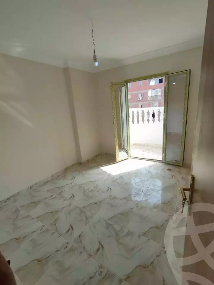 https://aqarmap.com.eg/ar/listing/5698323-for-sale-cairo-helwan-hadayek-helwan-el-khashab-canal