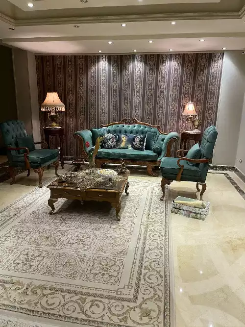 https://aqarmap.com.eg/en/listing/5702297-for-rent-cairo-new-cairo-sharq-el-akadamiya-mohammad-othman-st
