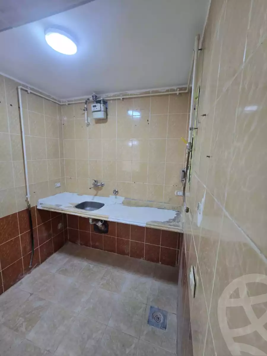 https://aqarmap.com.eg/ar/listing/5703579-for-sale-alexandria-l-jmy-lbytsh-el-hay-st