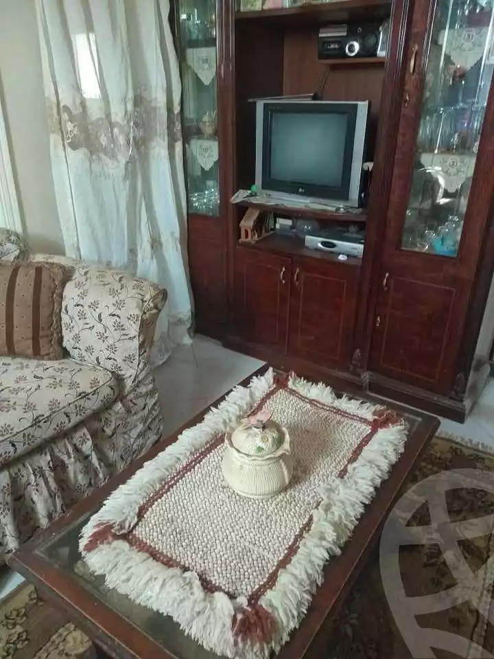 https://aqarmap.com.eg/ar/listing/5704972-for-sale-cairo-ain-shams-ain-shams-el-sharkia-afifi-effat-st