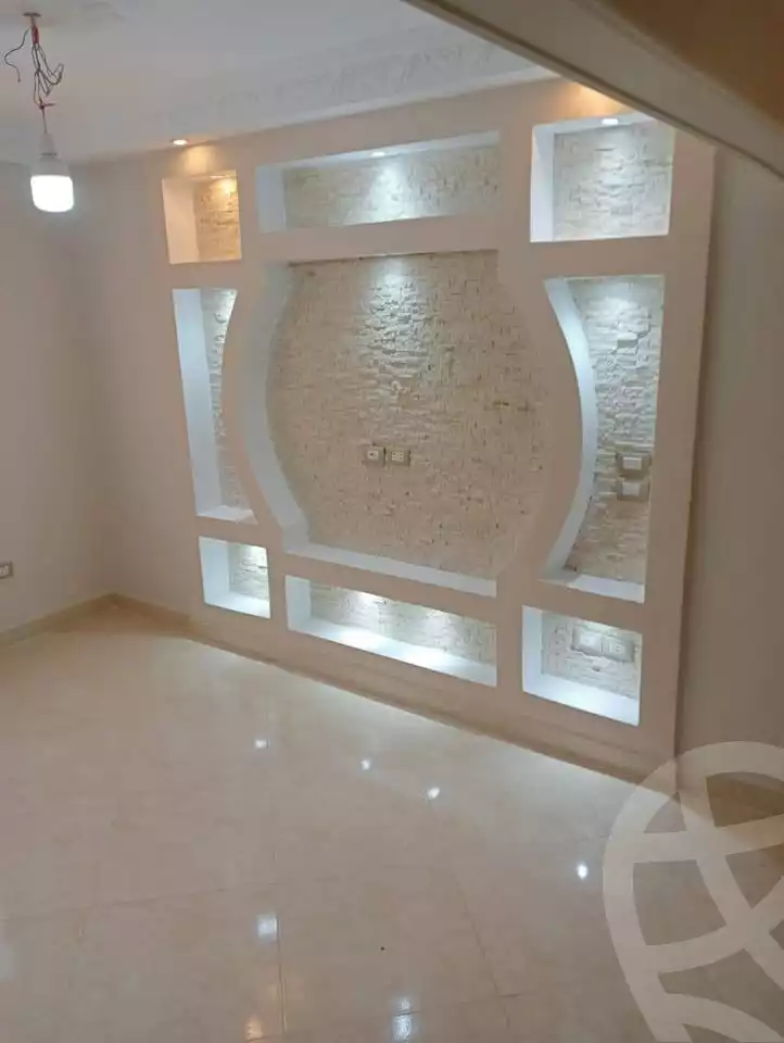 https://aqarmap.com.eg/en/listing/5705779-for-sale-cairo-mokattam-lhdb-l-ly-street-83