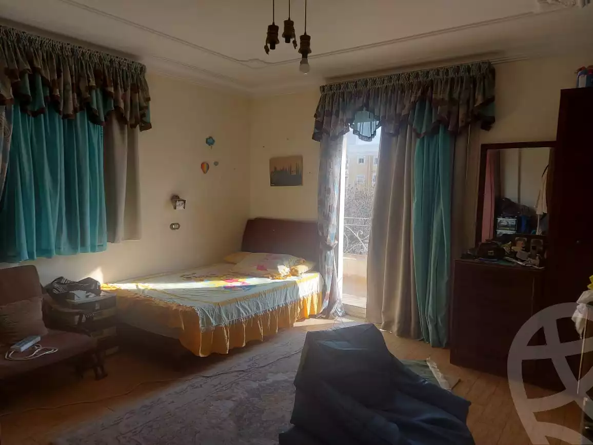 https://aqarmap.com.eg/en/listing/5705975-for-sale-cairo-el-sheikh-zayed-city-compounds-el-yasmeen-compound